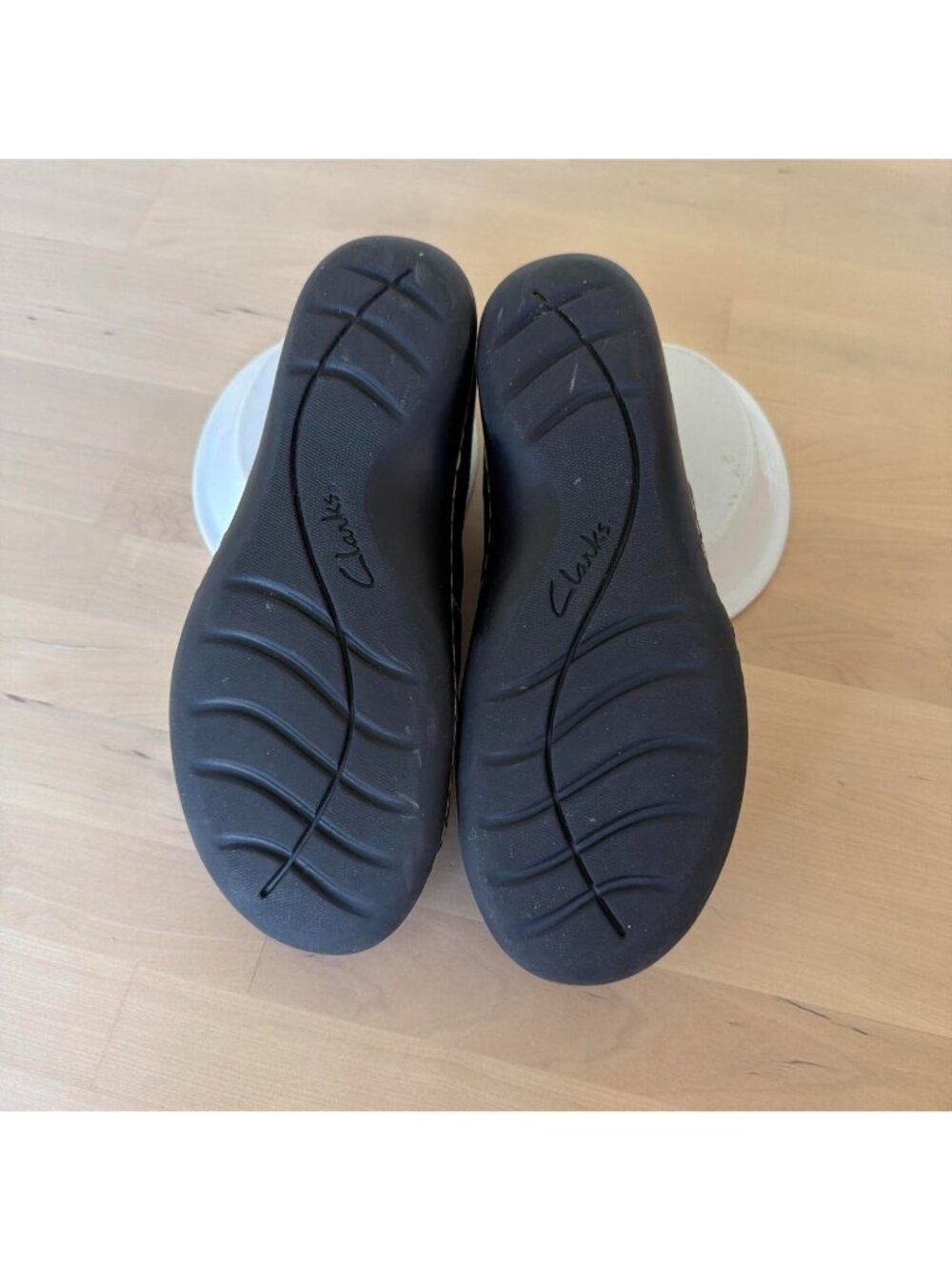Clarks Collection Black Leather Slip On - Picture 2 of 5